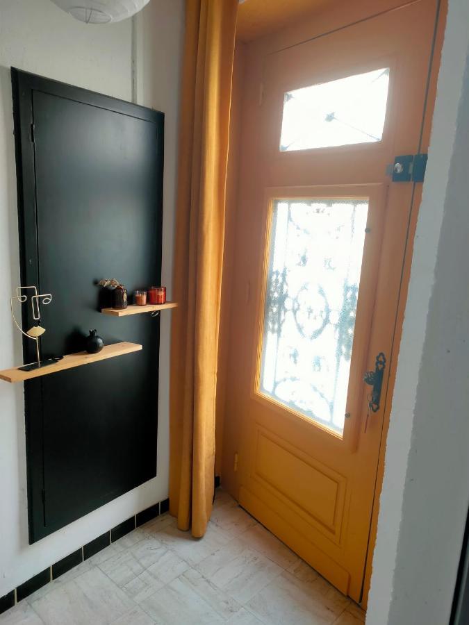 "Les Chacobins" - Appart'Etape Avec Garage Velos La Réole Exterior photo
